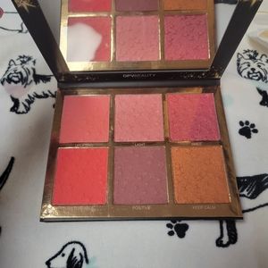 NIB OPV Beauty Born To Shine Blush Palette